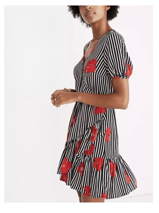 Madewell Dresses & Skirts - Madewell stripe floral faux wrap dress